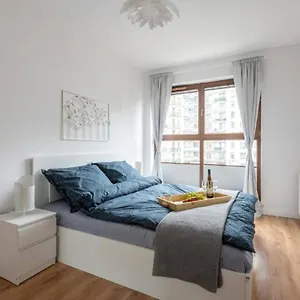 Woronicza 33b Prywatne Mieszkanie Z Oddzielna Sypialnia I Balkonem Bezplatne Miejsce Parkingowe Samodzielne Zameldowanie! Apartament