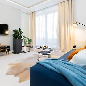 Apartment Plater Premium, Warschau