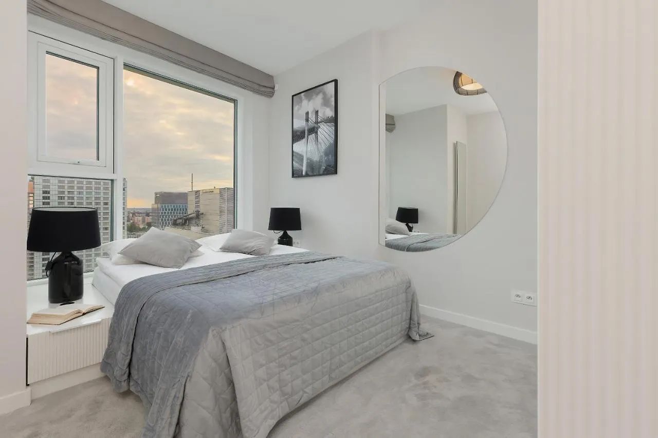 Luxurious Unique Tower Apartment With City Skyline By Renters Prestige Βαρσοβία 0*,