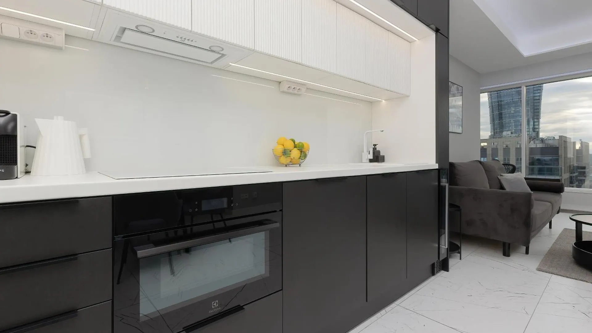 Luxurious Unique Tower Apartment With City Skyline By Renters Prestige Βαρσοβία
